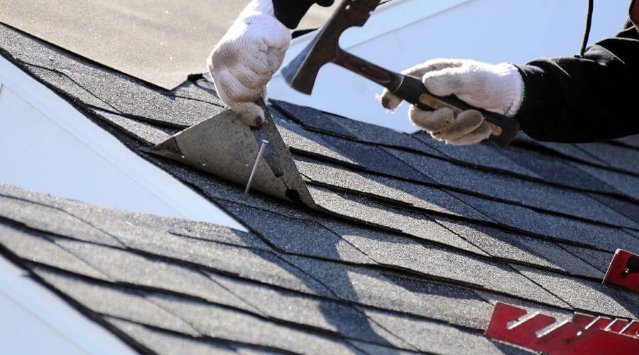 Professional residential roofers in Fowlerton, TX